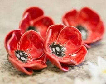 Ceramic Poppy Brooch - One Handcrafted pottery flower Brooch - Remembrance day Poppy