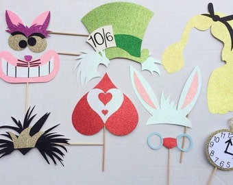 Items similar to Alice in Wonderland Photo Booth Props Printable on Etsy
