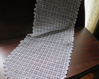 Beautiful vintage cream/ivory crochet, cluny lace table runner/table scarf, mantel scarf.