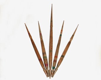 Vintage Wool Wood Spindles, Set of 5 Old Wooden Spindles, Wool Spinning, Vintage Supplies, Cottage chic, Farmhouse