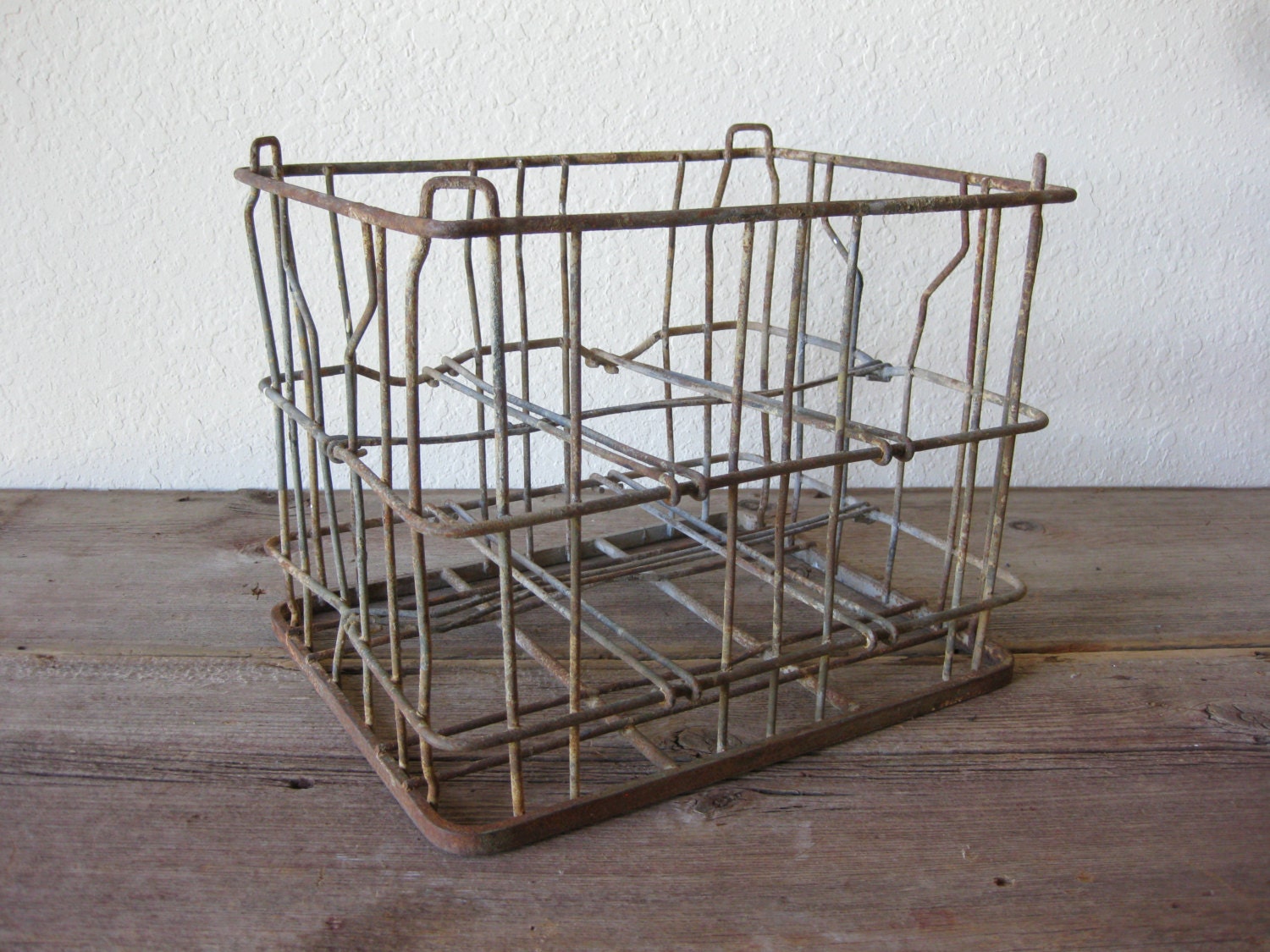 Vintage Metal Wire Milk Bottle Crate with Dividers Rustic