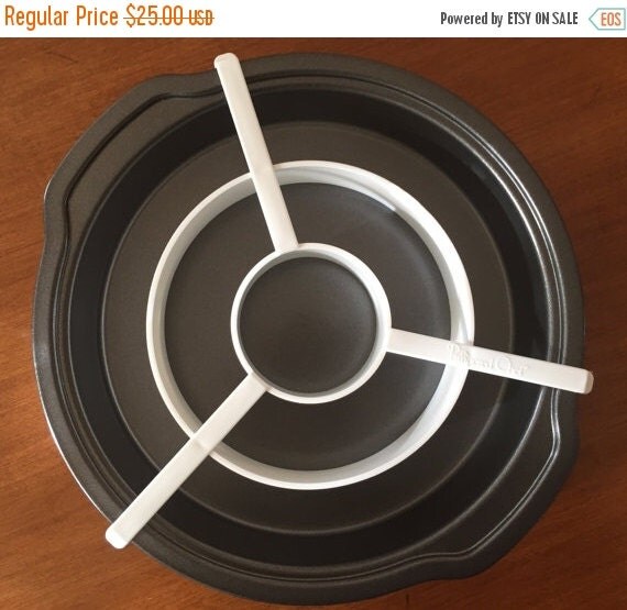 Items similar to Cake Pans Pampered Chef Set of 3 Heavy Carbon Steel