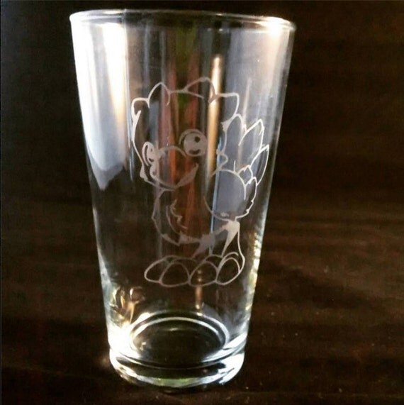 Chocobo Etched pub glass