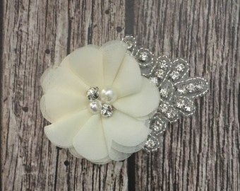 Ivory hair clip, flower girl hair clip, rhinestone hair clip, flower hair clip, alligator clip, wedding clip, vintage clip