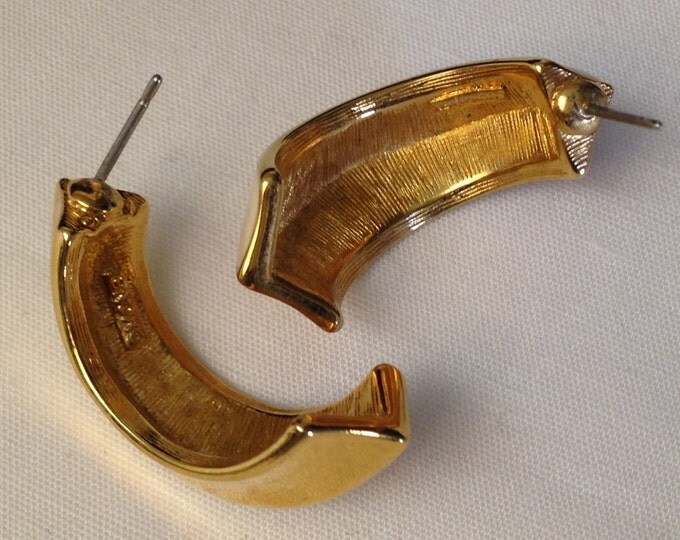 Storewide 25% Off SALE Vintage Gold Tone Monet Designer Signed Pierced Earrings Featuring Elegant Cream Enamel Accented Design