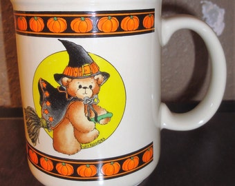 Vintage 1984 Lucy Riggs/Flying Bear Witch Halloween Mug