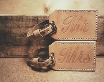Mr and Mrs - Leather Luggage Tag - Wedding Gift
