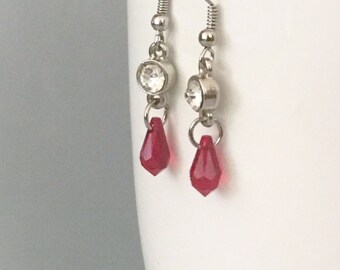 January birthstone earrings, Garnet birthstone earrings, red dangle earrings, Swarovski crystal earrings, red earrings, january earrings