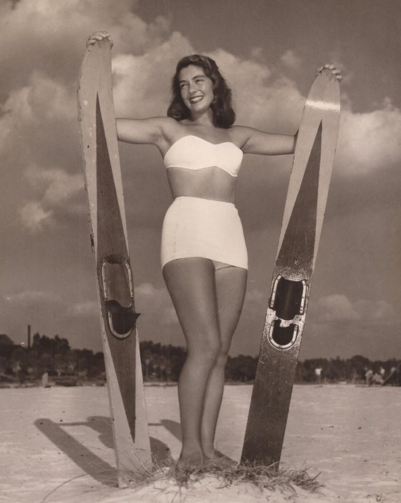 cheesecake photo pin up with water skis. 