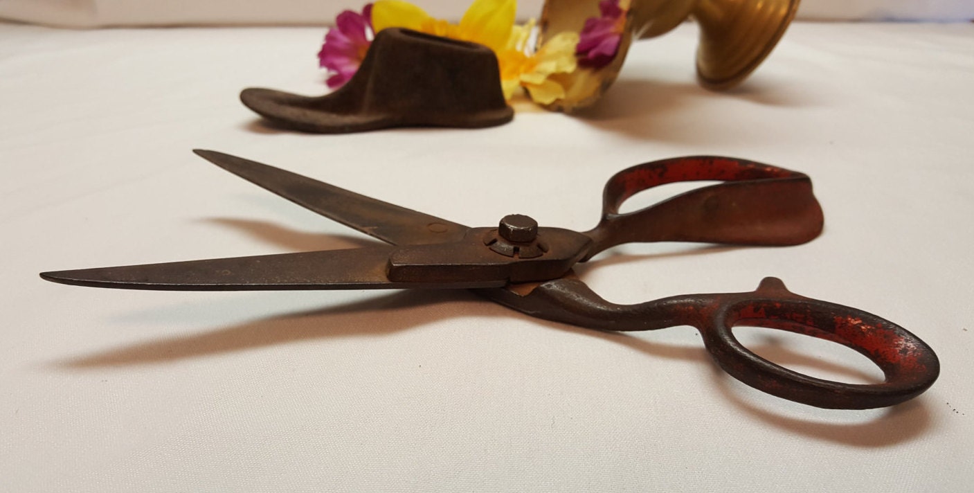 ANTIQUE RED Handle Scissors LARGE Heavy by AmazingFunVintage
