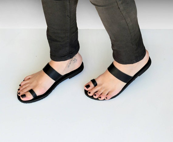 Toe ring sandals Leather sandals Black sandals Greek