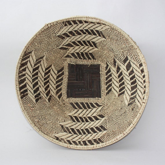Traditional Tonga Basket large 47cm ZB030 by HuckleberryBaskets