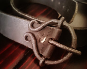 forged belt buckle, viking belt buckle, iron belt buckle, blacksmiths belt buckle, rustic belt buckle