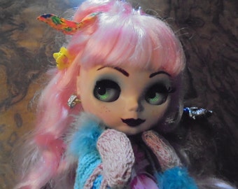 Gothic Blythe Custom /Cheveux roses/Unique / clothes included with / without toy doll