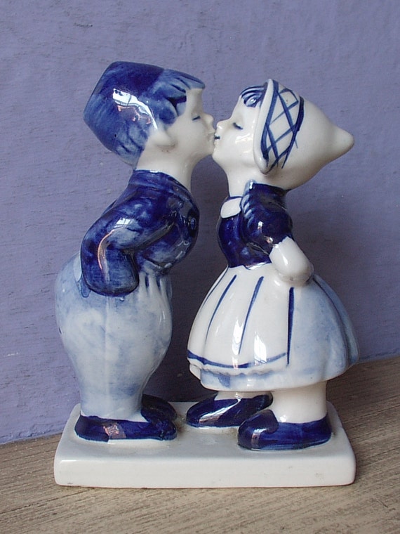 Vintage Delfts Blue Figurine Kissing Dutch boy by ShoponSherman