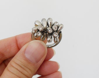 Mid Century silver ring. Anemone ring. Industrial. Vintage jewelry. Stretch.