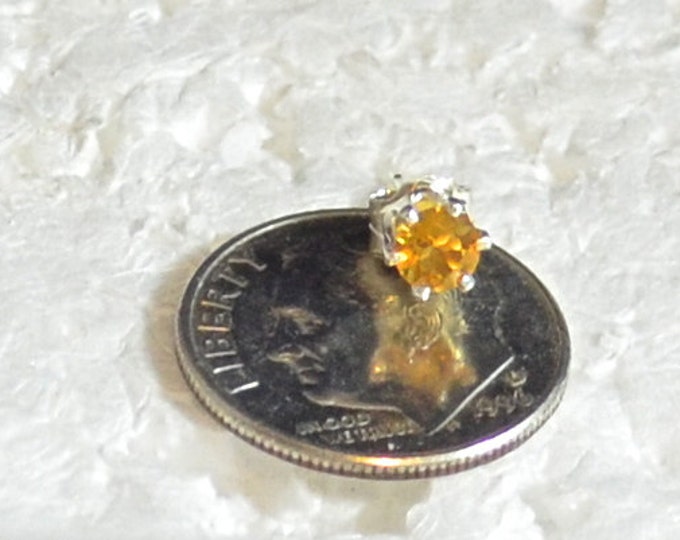 Man's Citrine Stud, 4mm Round, Natural, Set in Sterling Silver E910M