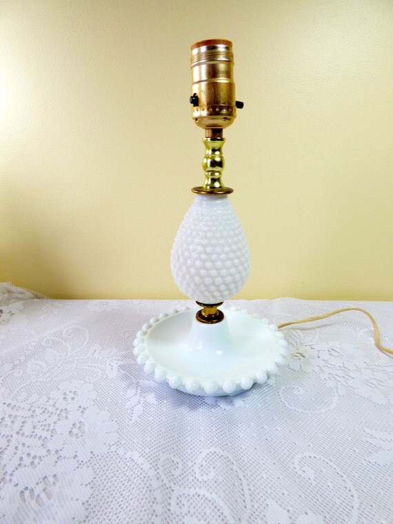 Mid Century Hobnail Milk Glass Table Vanity Lamp // Vintage
