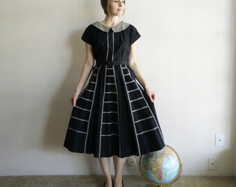 Vintage 1940s Geometric Dress/Peter Pan Collar/40s Dress