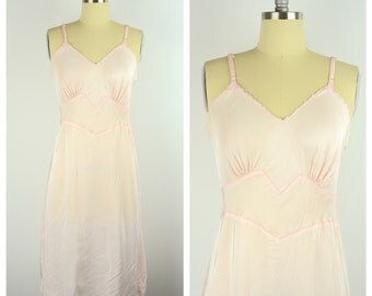Vintage 1950s Slip / Seamprufe 50s Pink Negligee / 36 Medium