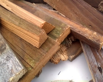 Assorted Broken/Irregular Rustic Reclaimed Wood Fence Pieces