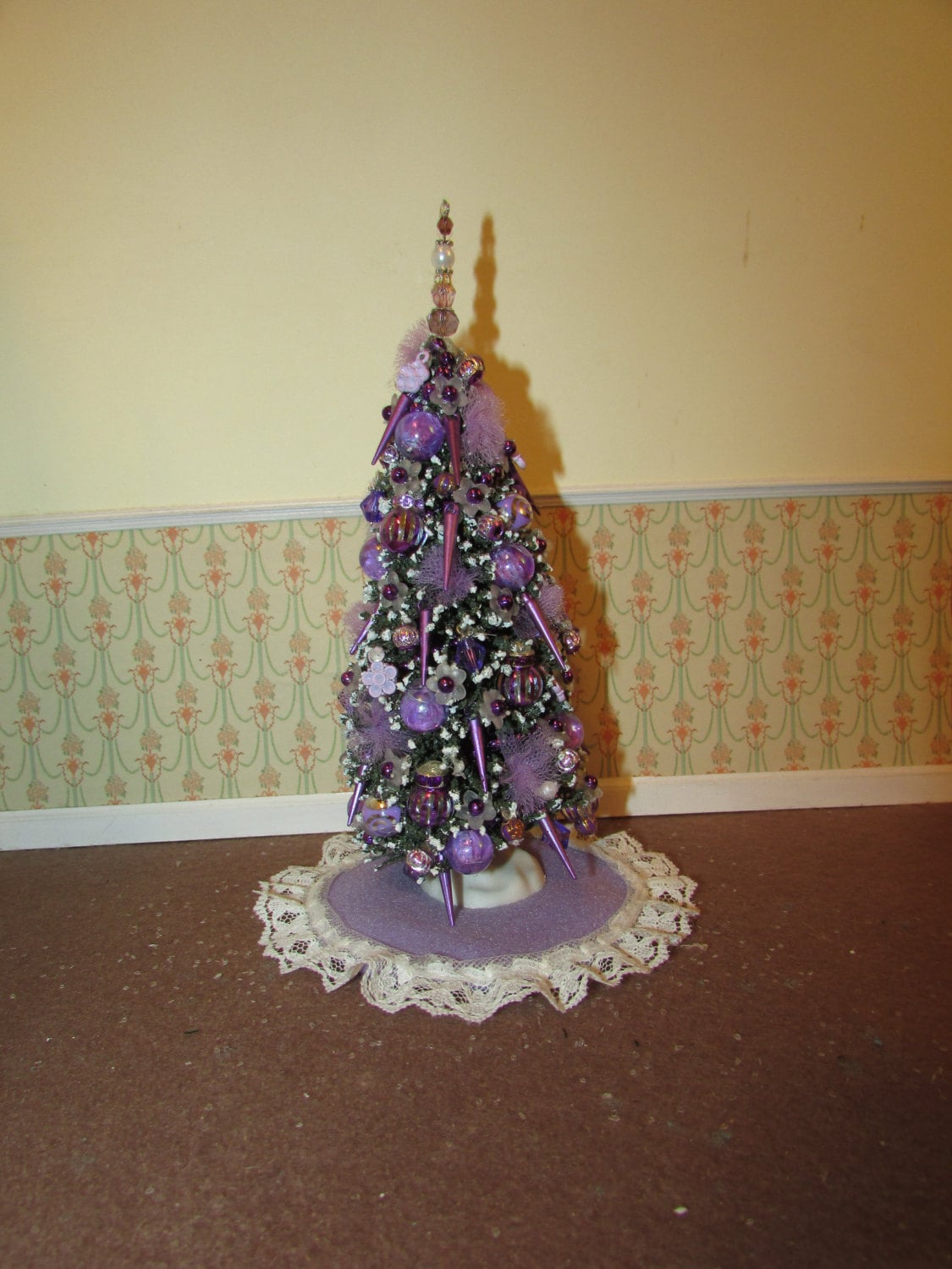 Dollhouse miniature Christmas tree Gina's Originals