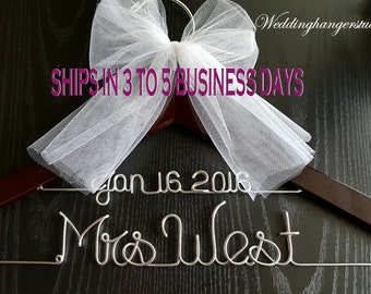 Wedding Dress Hanger with date, 2 Line Name Hanger, Bride Hanger,Personalized Hanger, Bridesmaid, Bride Gift, Bridal Party gift