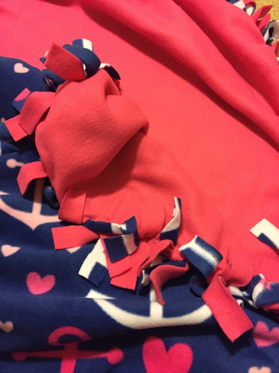 NoSew Fleece Blanket by TheLittleYarnBarn on Etsy