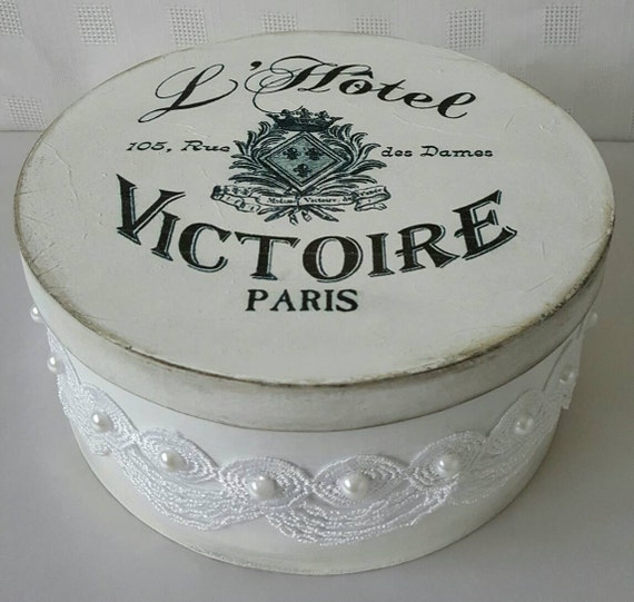 White Hat Box Hat Box Luggage Paper Mache by Chiclaceandpearls