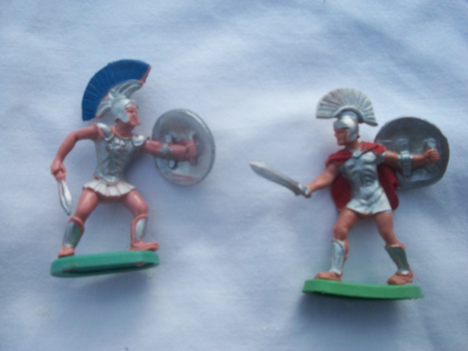 2 Vintage Plastic Britains Roman Soldiers