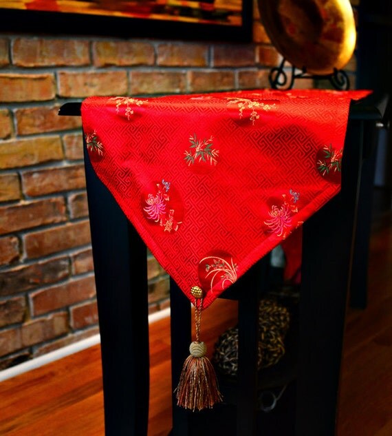 Elegant table runner. Asian inspired. Red. by shopthebigeasyworld