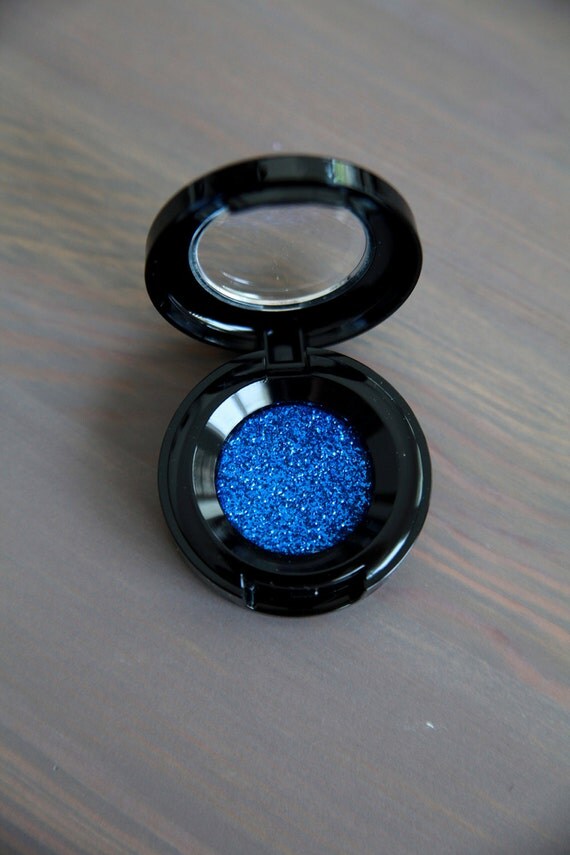 Pretend Glitter Pot Eyeshadow For Your Munchkin Fake Makeup