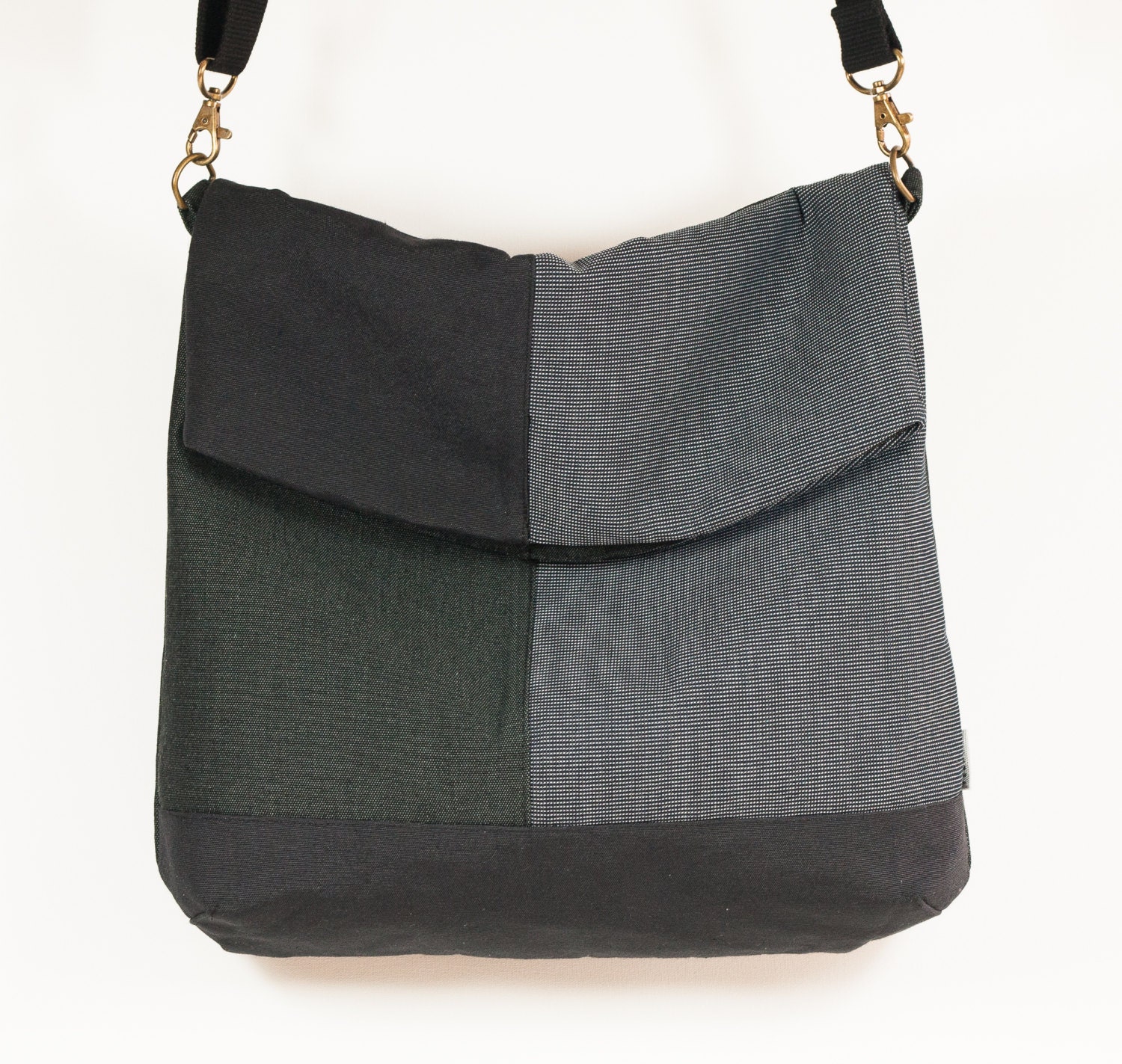 Foldover Crossbody Bag. Grey handbag. Shoulder bag. by TELANDO