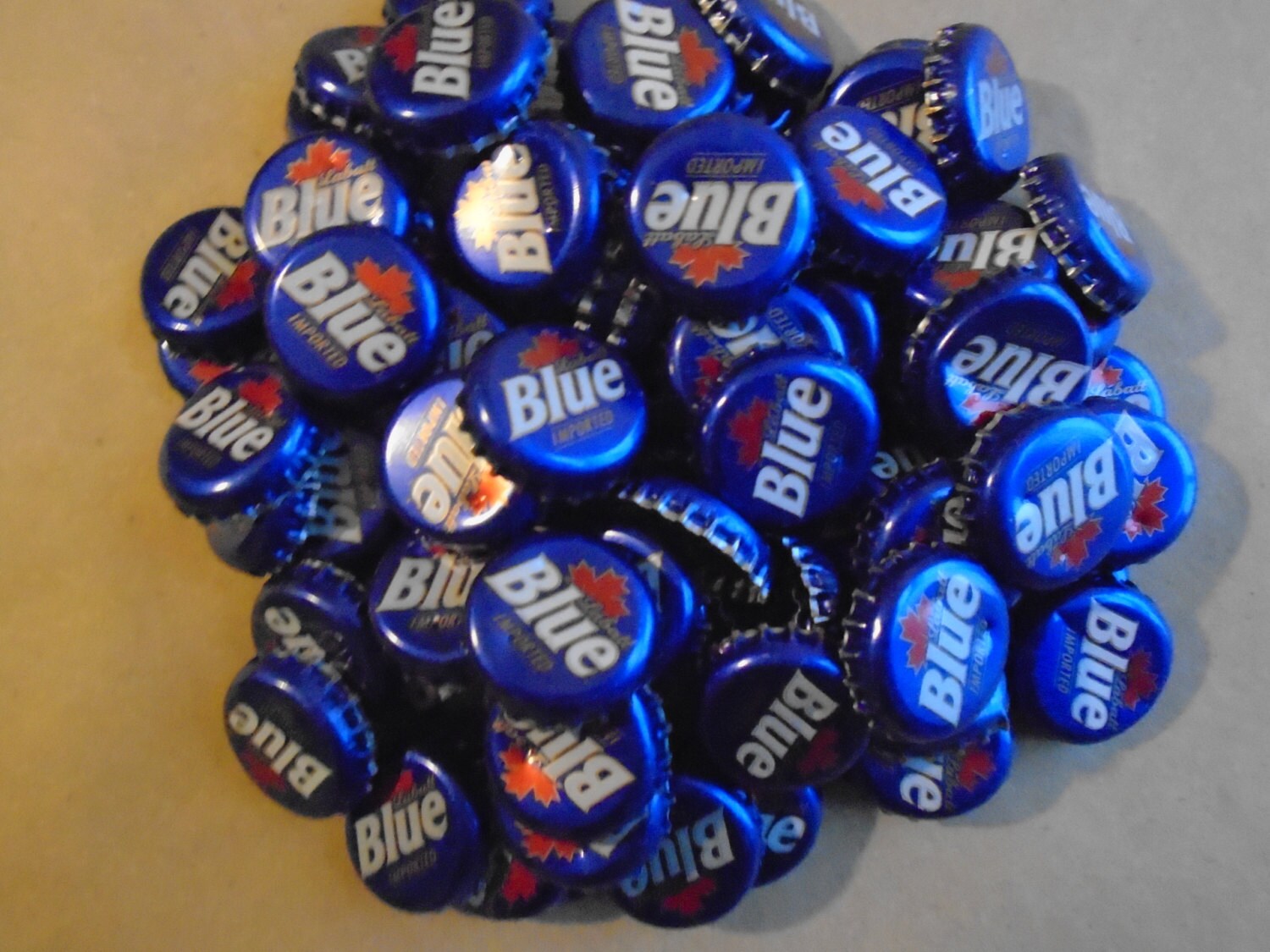 20 Labatt Blue Beer Bottle Caps