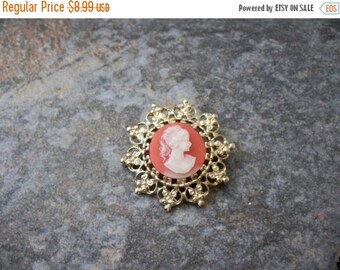 ON SALE Vintage Gold Tone Filigree Cameo Pin 72116