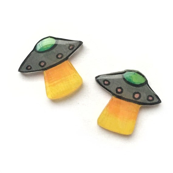 Flying Saucer Alien Stud Earrings Scifi X Files by Ectogasm
