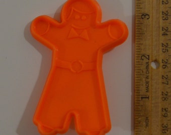 GINGERBREAD MAN COOKIE Cutter | 1998 3 5/16" Orange Plastic