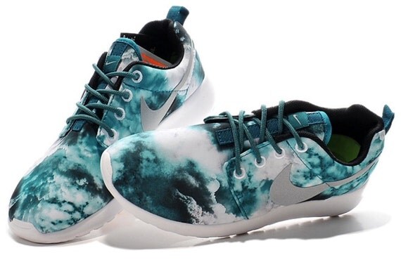 roshe run clouds