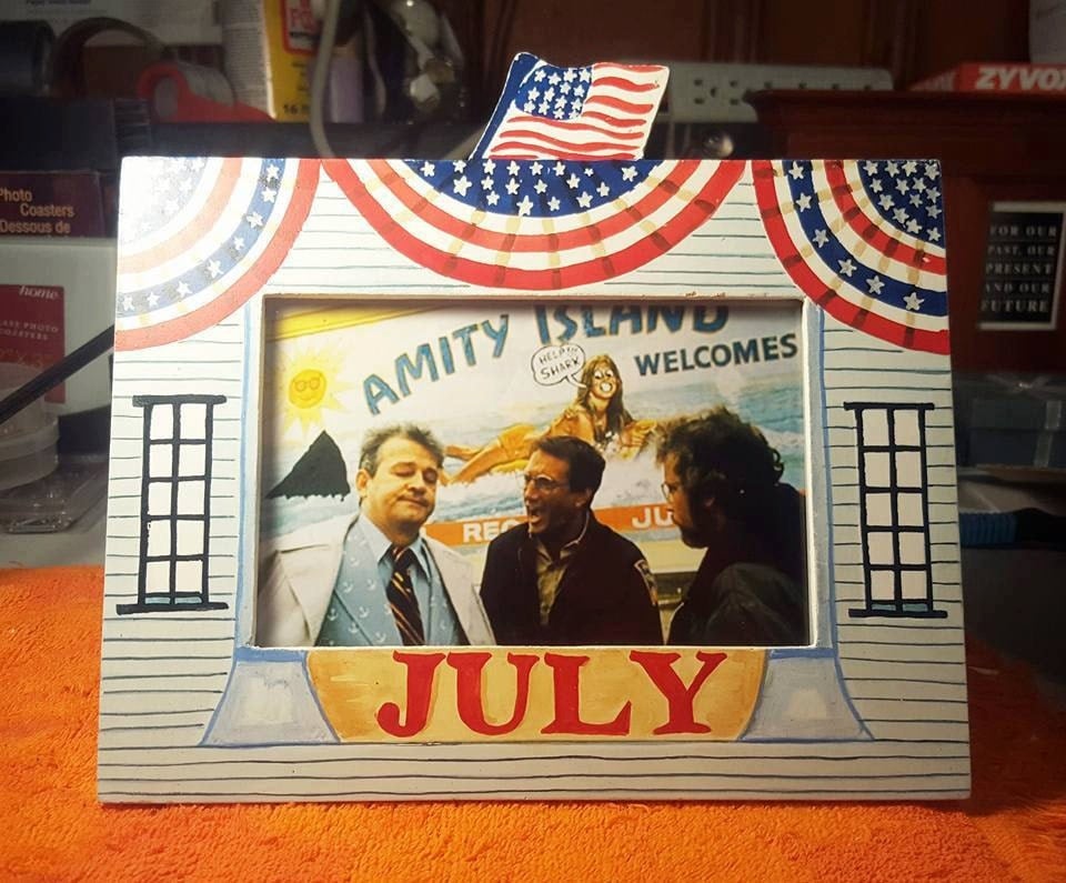 Maglietta Jaws Amity Island Surf Boards - T-Shight Ufficiale Con Grafica Retro - Foto 7