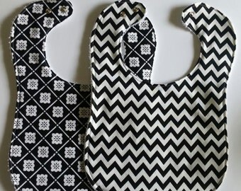 Black / White Infant and Toddler Bib