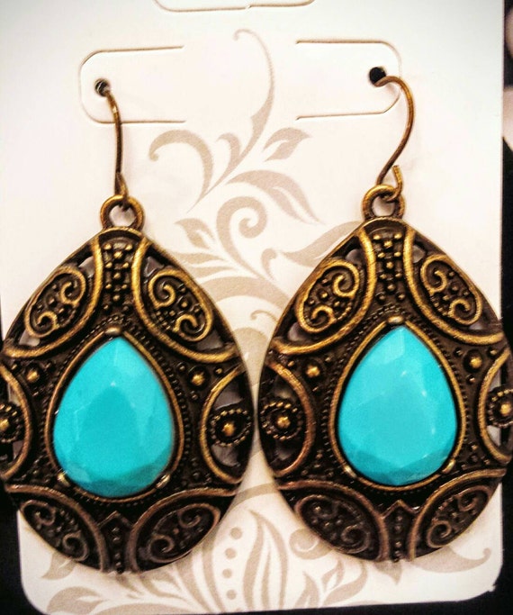 New Antique Gold Turquoise Dangle Earrings