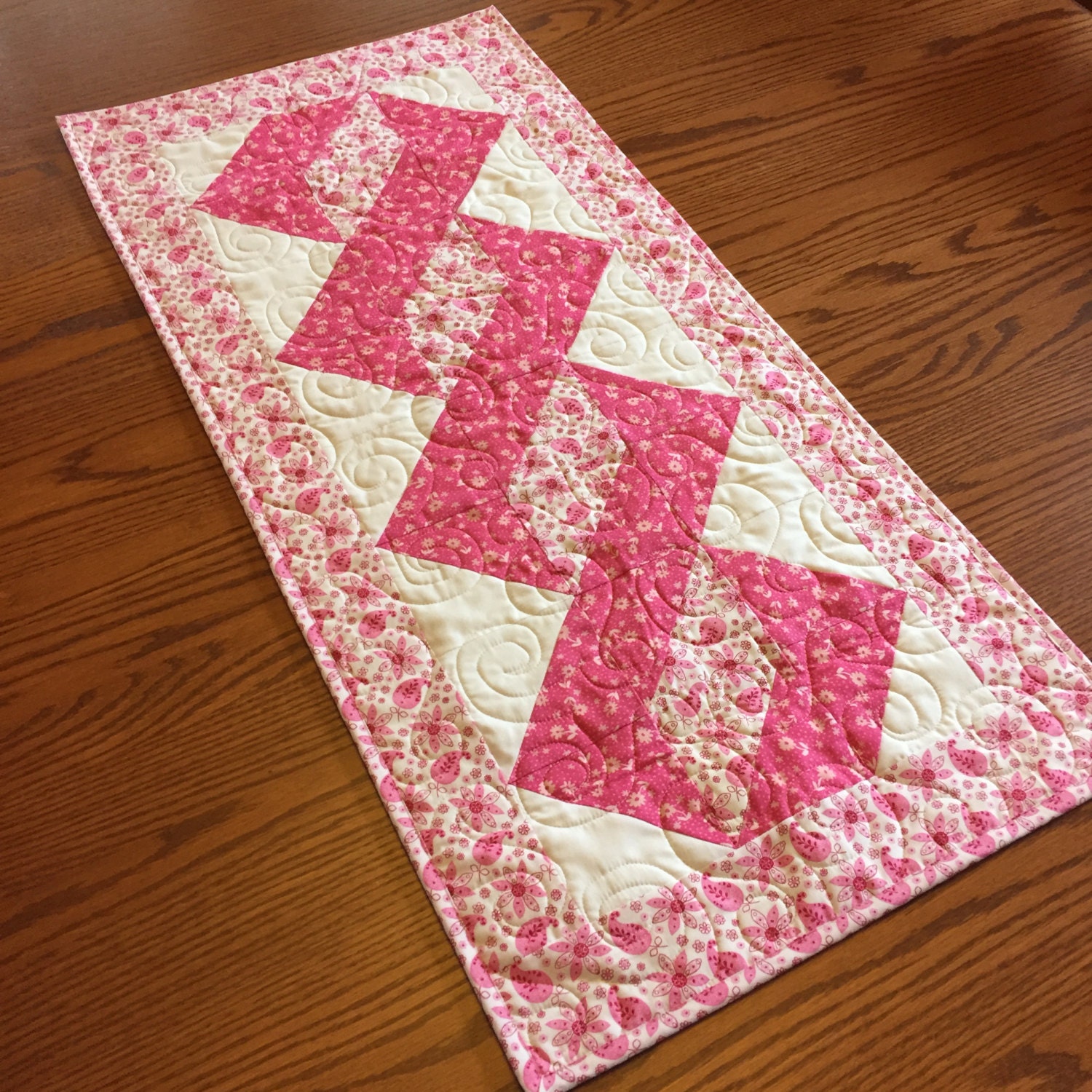 Pole Twist Table Runner Free Pattern 1D4