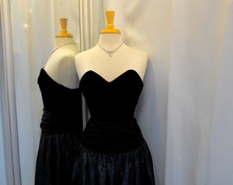 VTG 1980s 80s Laura Ashley Dress Black Velvet and Midnight Blue Taffeta Eighties Party Dress Tea Length Strapless Dress Full Skirt Size XS