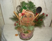 Lovin' from the Oven  Gingerbread Vintage Sifter Floral Centerpiece,  Christmas, Winter, Gingerbread, Vintage Sifter, Ofg, Faap, Hafair, Dub