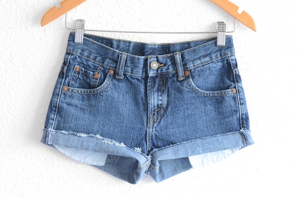 Levis High Waisted Shorts size 0 Shorts Vintage Levi High