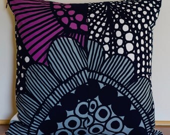 Graphic Floral pillow cover made from Marimekko fabric | Purple pillow | Floral Pillow | Modern Design | Finnish design | Modern Home Décor