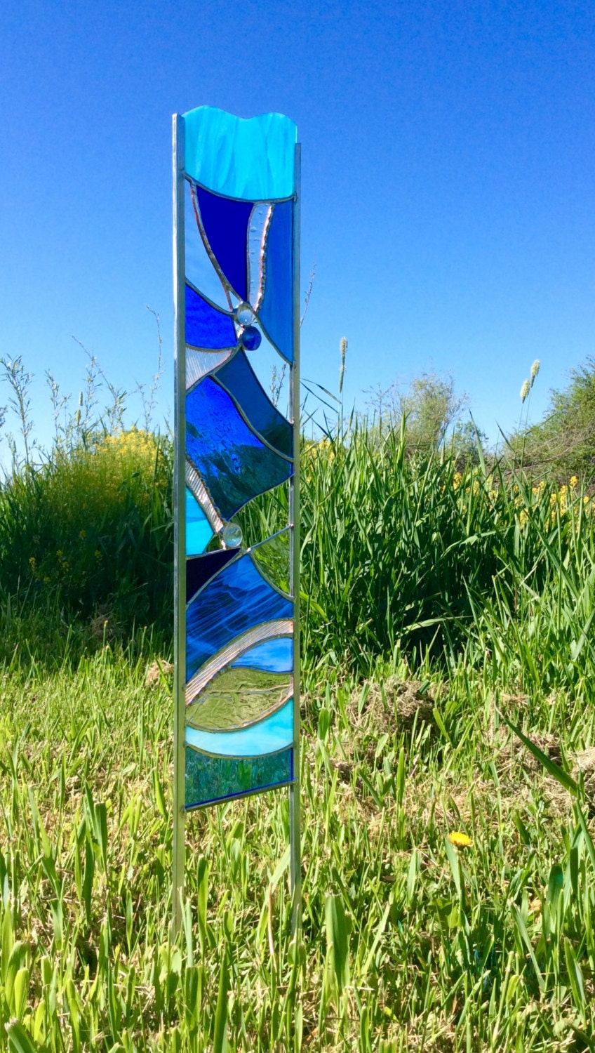 2 STAINED GLASS GARDEN Stakes Tall art glass for your garden