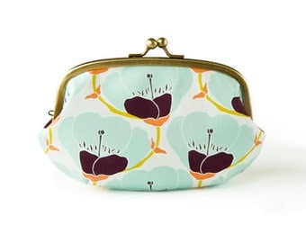 Metal frame large round pouch // Soda Blooms