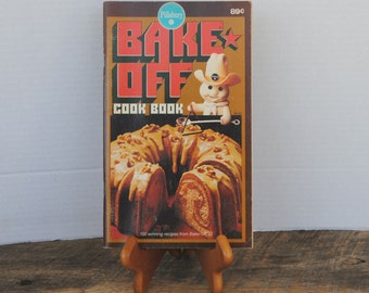 Vintage Pillsbury Bake Off Cook Book 1972