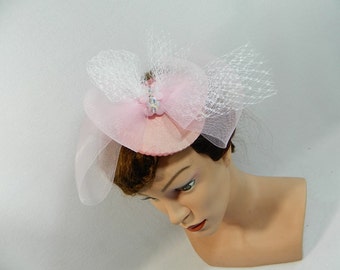 pale pink white Crin Fascinator Gothic Steampunk Hat Minihat Bibi Chapeau Cappelli Formal Church Derby Hat English wedding Voillette Ladies